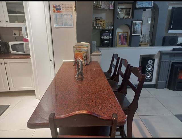 4 BEDROOM HOUSE FOR SALE IN WOODLANDS